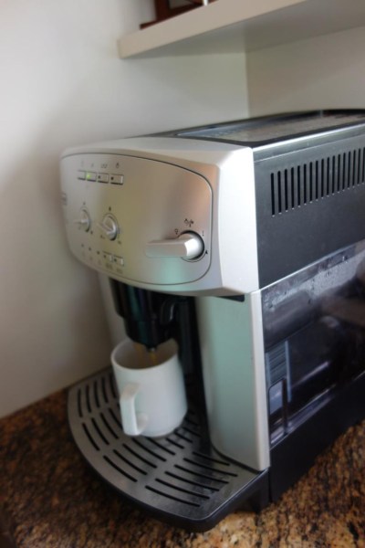 جهاز القهوه متوفر