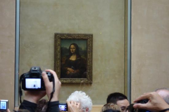 لوحة الموناليزا الشهيره
