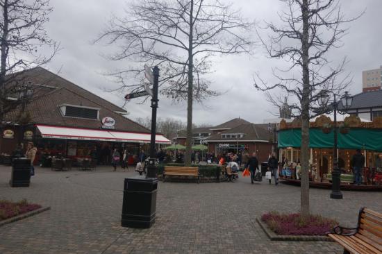 اوت لت ROERMOND