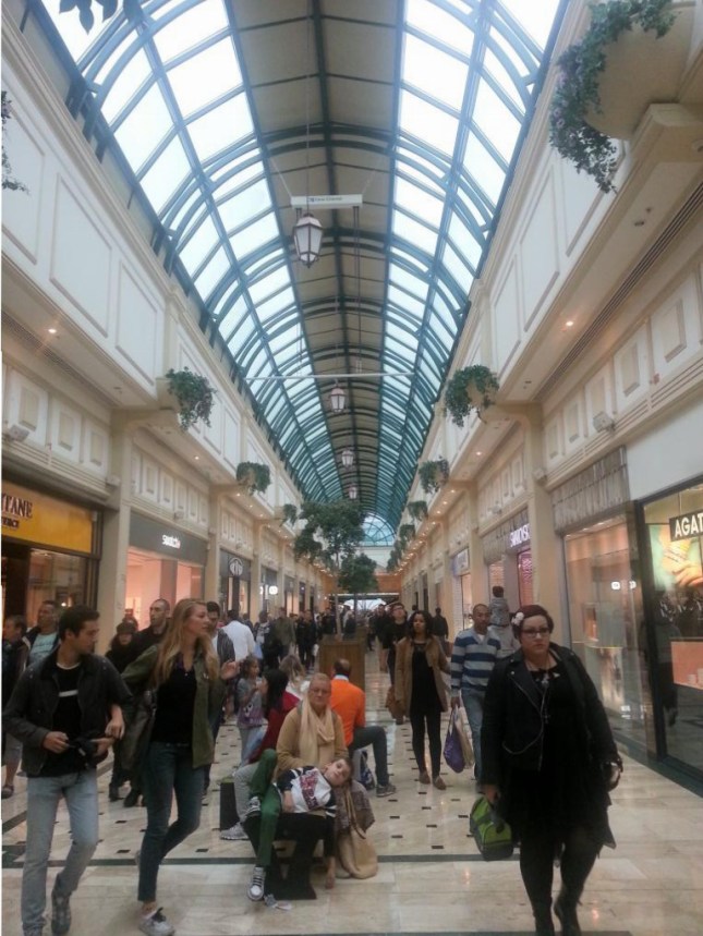 اوت لت باريس